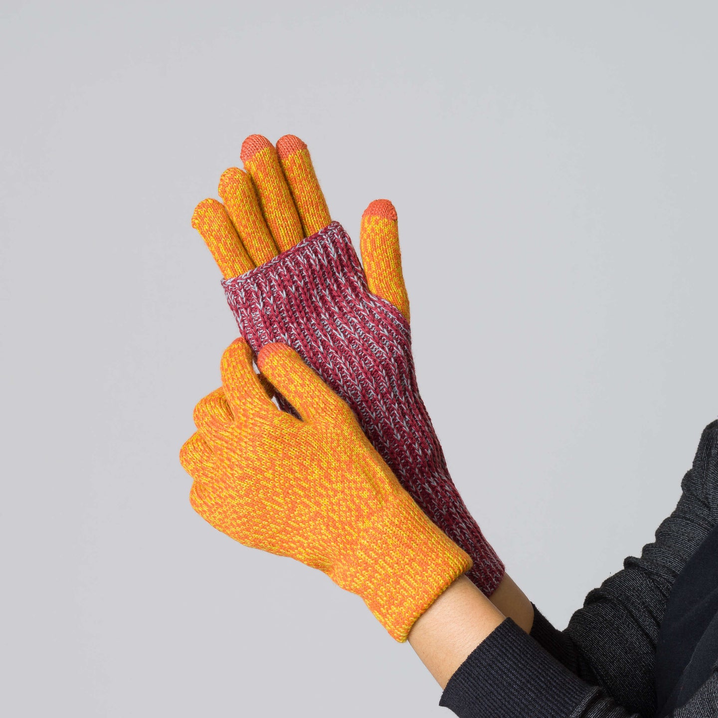 Static Swatch 2-in-1 Armwarmer Gloves On Model