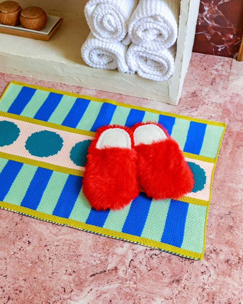 Stripe dot mini rug from verloop bathmat bright graphic knit