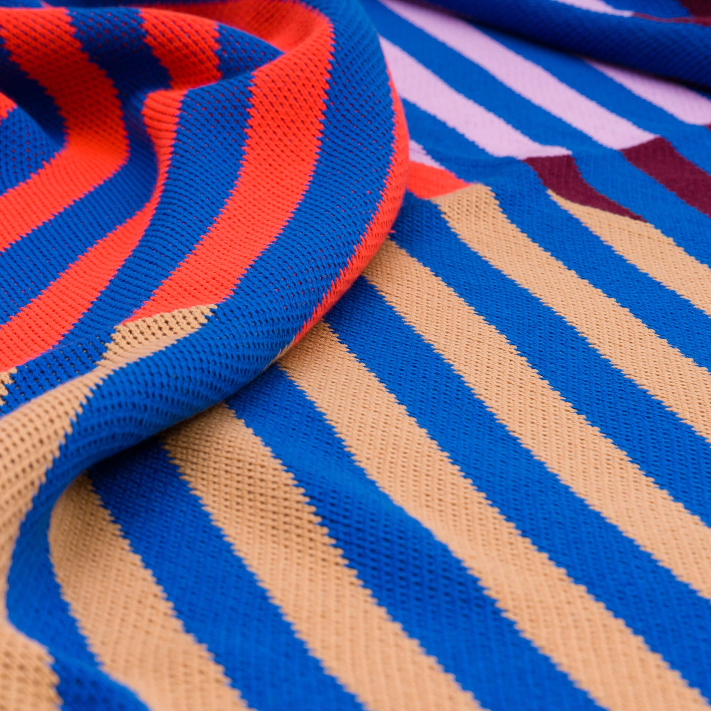 Quattro Stripe Colorful Knit Throw Blanket Verloop