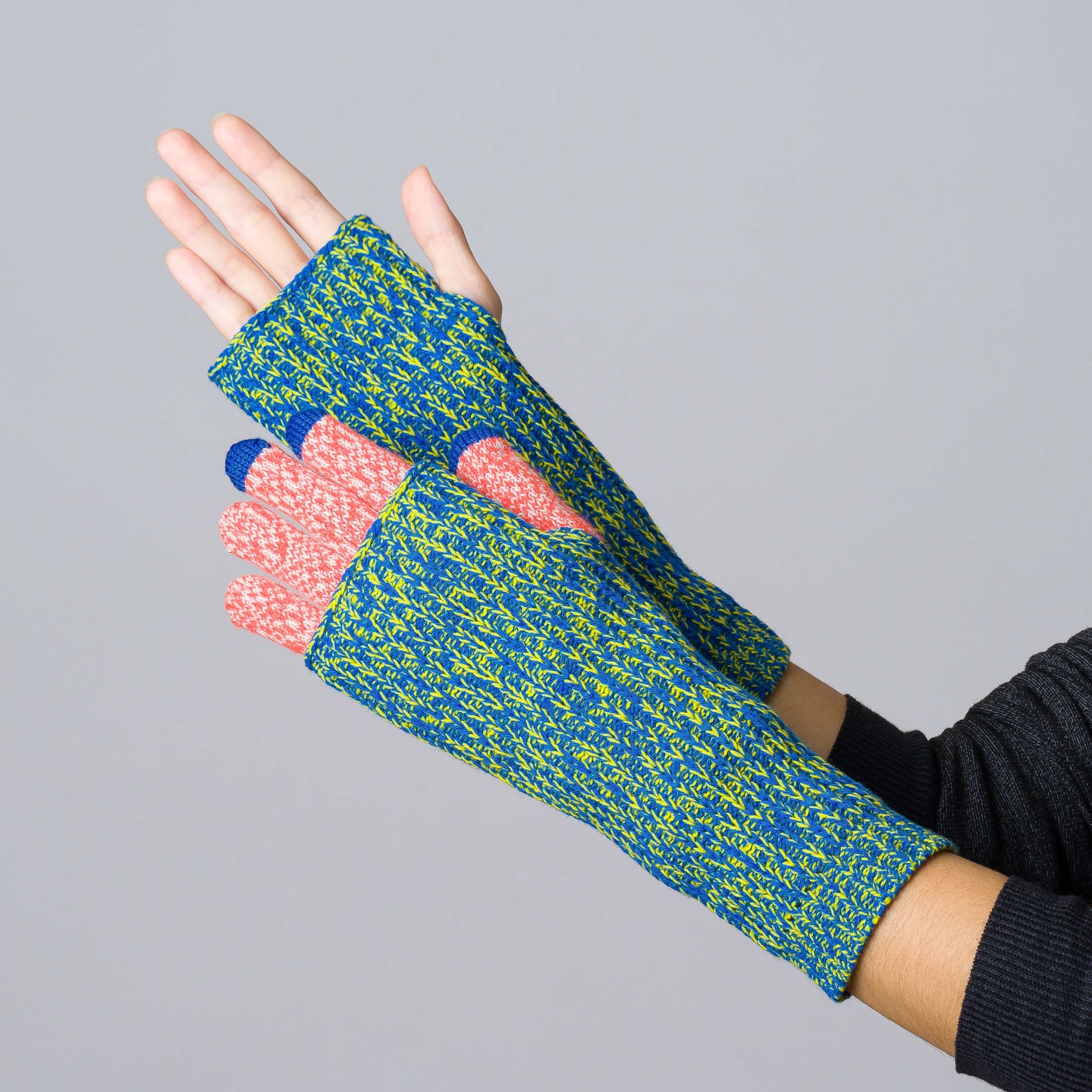 Static Swatch 2-in-1 Armwarmer Gloves On Model Wearing