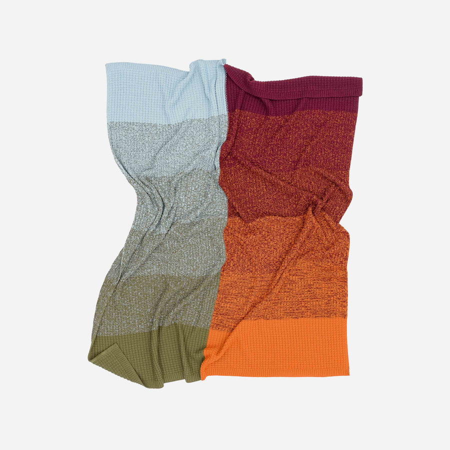 Violet Poppy | Sunrise Sunset Gradient Ombre Knit Throw Blanket